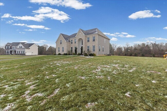 Foto del edificio - 8 Katie Dr