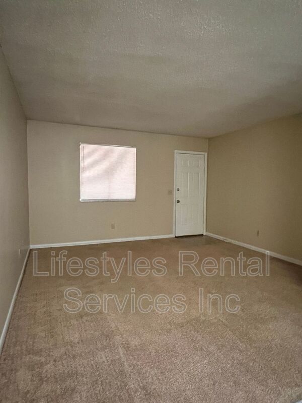 Building Photo - 5243 Westchase Ct