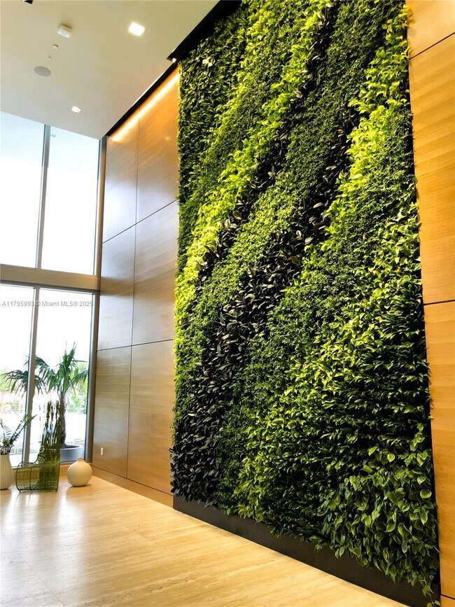 Building Photo - 16385 Biscayne Blvd