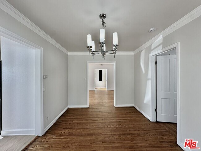 Building Photo - 1206 Greenacre Ave