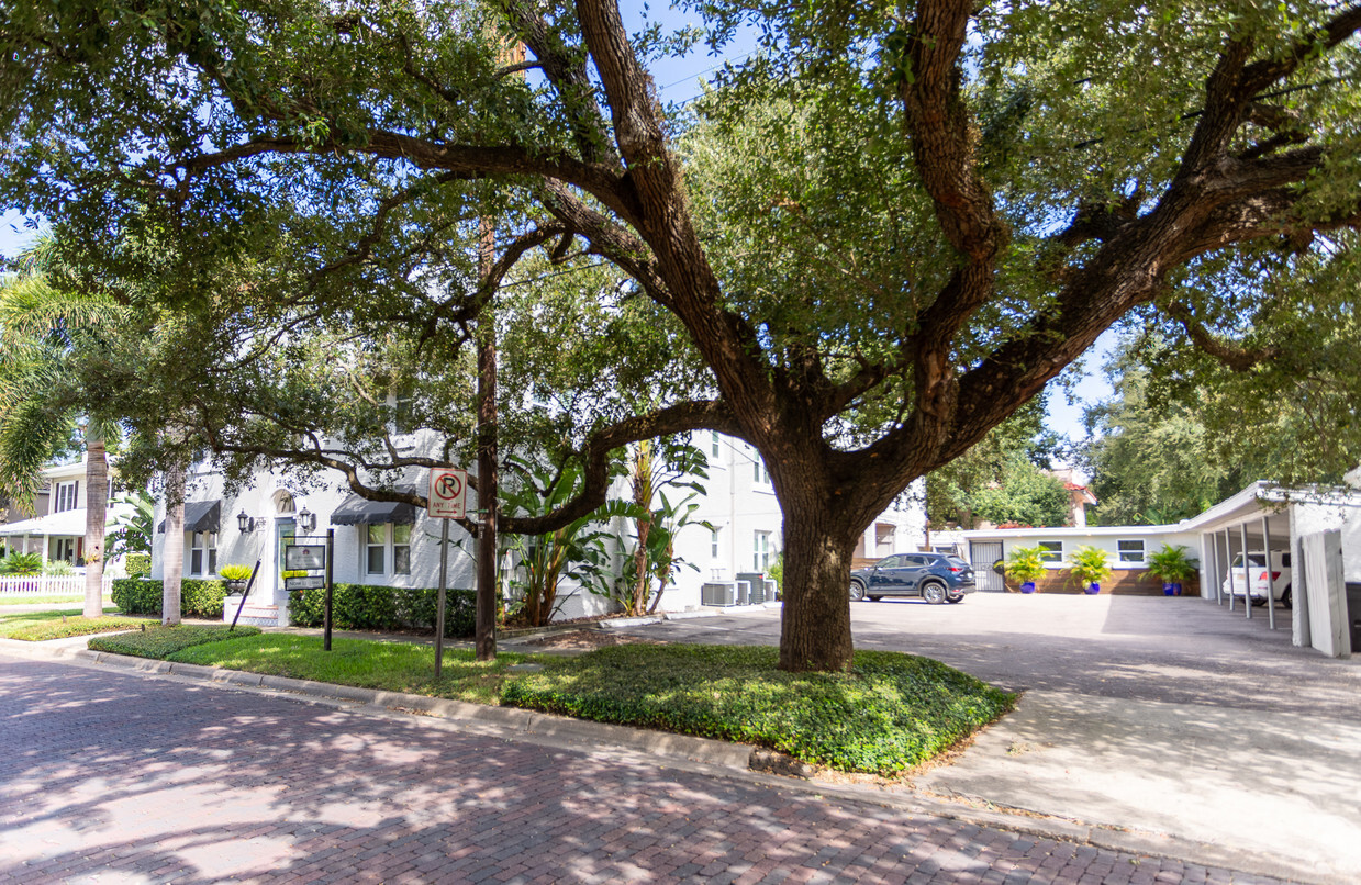 Exterior - The Bonaventure