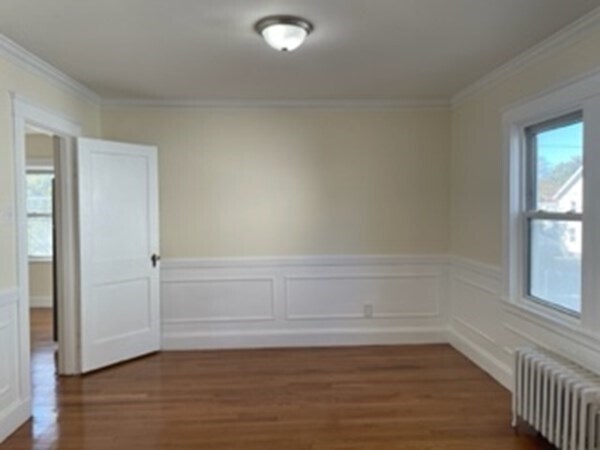 Building Photo - 230 Maple St