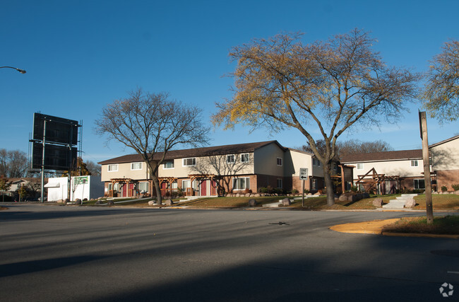 Building Photo - 8754 W Appleton Ave