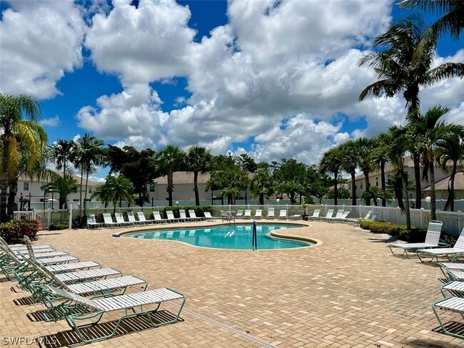 Building Photo - 3008 Palmetto Oak Dr