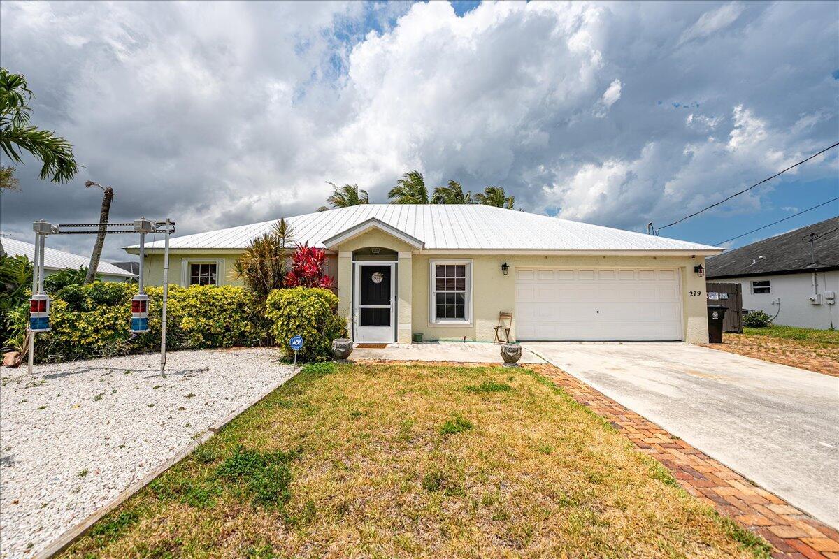 Primary Photo - 279 SW Glenwood Dr