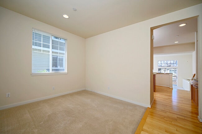 Building Photo - 1679 NE Juneberry St