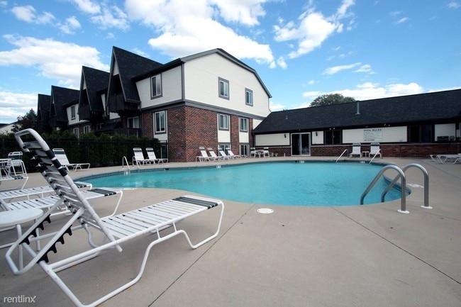 Building Photo - 2764 Viking Dr