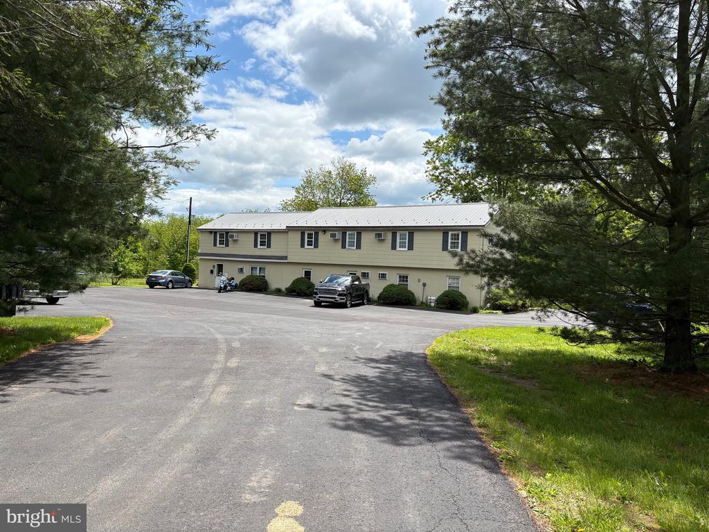 Primary Photo - 56 Pineside Dr