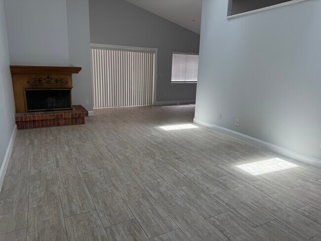 Building Photo - 1509 Springtime Loop