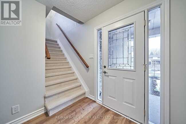 Building Photo - 632 Balsam Crescent