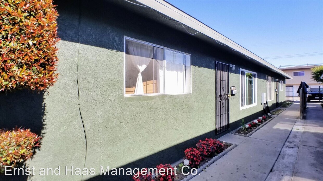 Primary Photo - 17372 Queens Ln