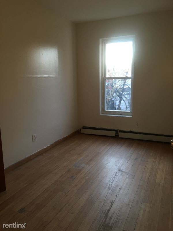 Building Photo - 458 Miller Ave