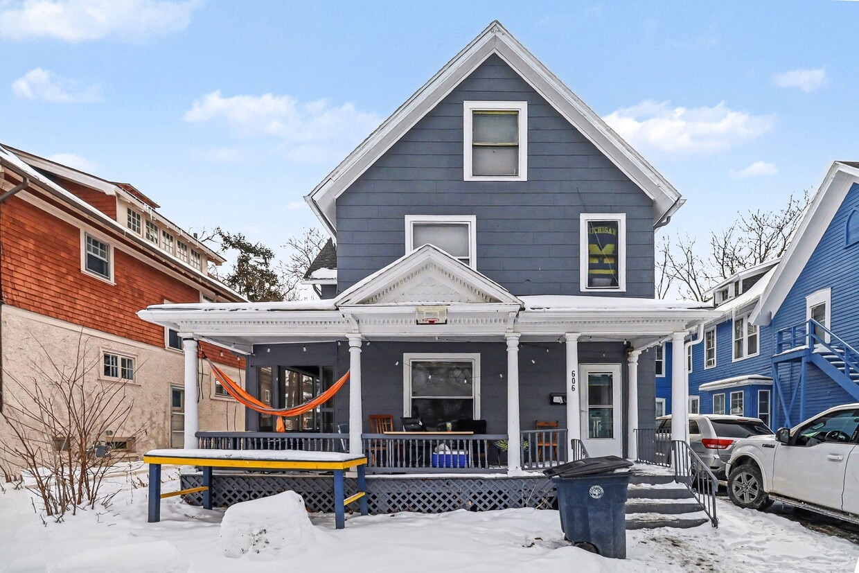 Photo - 606 Catherine -