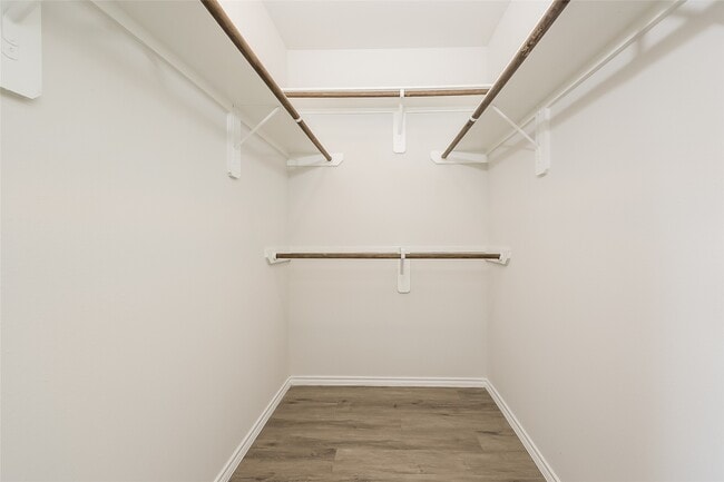 Building Photo - 943 Imperial Heights Dr
