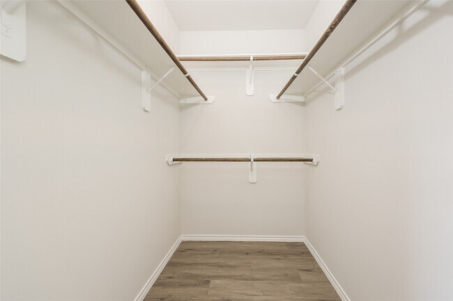Foto del edificio - 943 Imperial Heights Dr