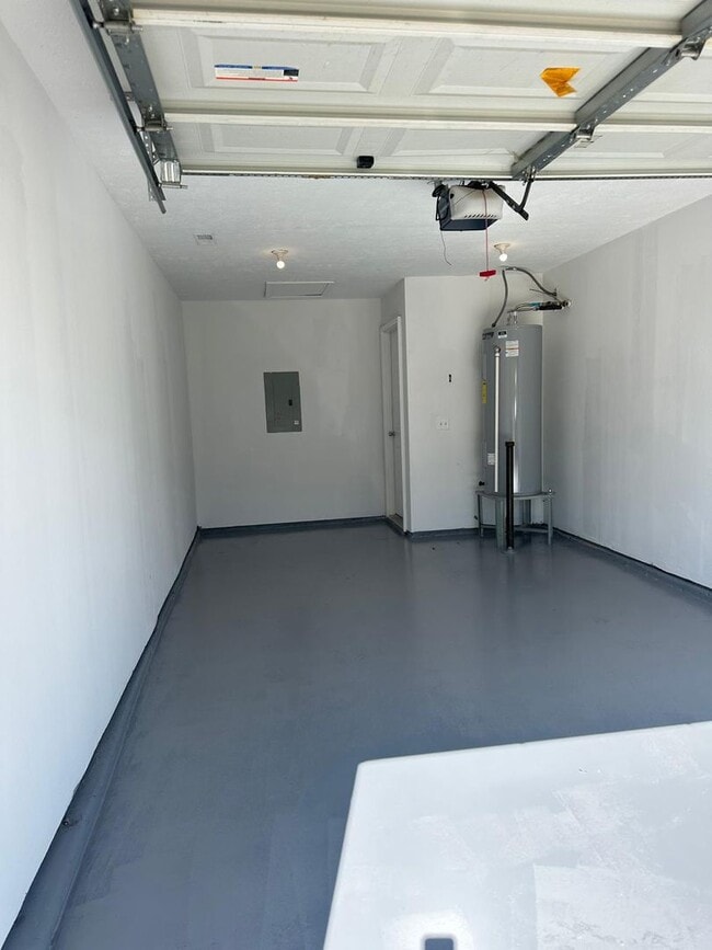 Building Photo - 1200 Akins Ridge Dr