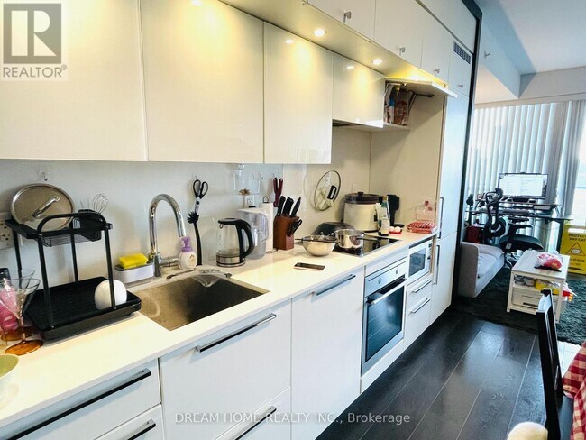 Photo du bâtiment - 15 Grenville St