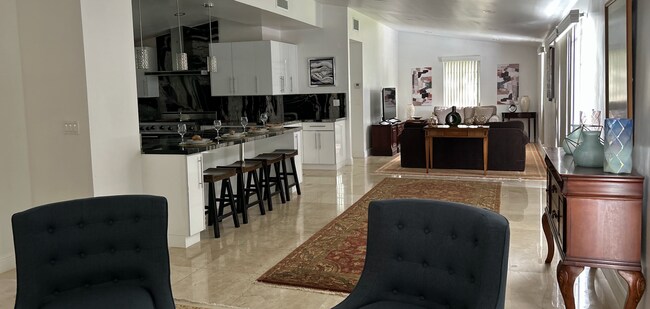 Foto del edificio - 9811 SW 96th St
