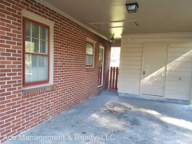 Building Photo - 3 br, 2 bath House - 1614 7th Ave SW