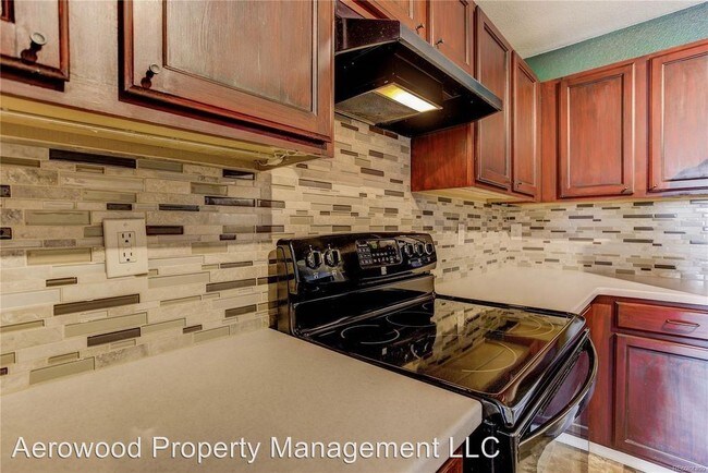 Building Photo - 3 br, 3 bath House - 1246 S. Zeno Circle # E