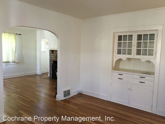 Building Photo - 2 br, 1.5 bath House - 1321 San Andres Street