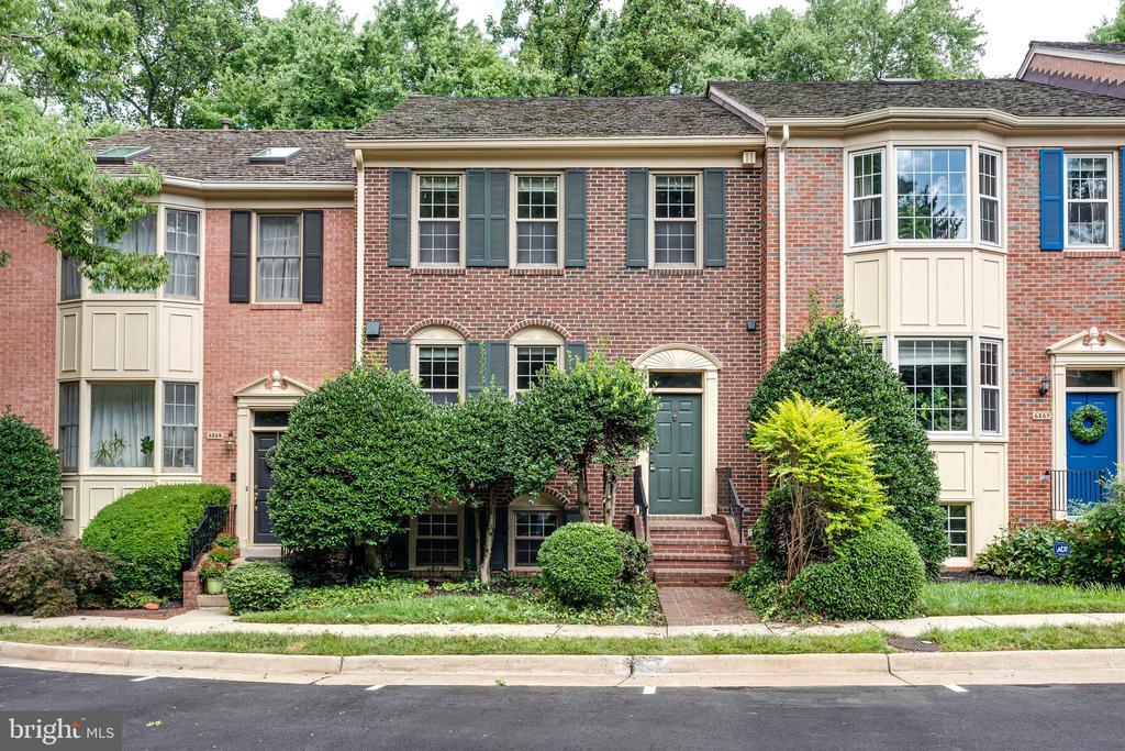 Foto principal - 6867 Williamsburg Pond Ct