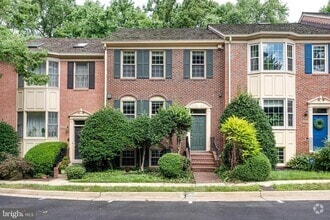 Building Photo - 6867 Williamsburg Pond Ct