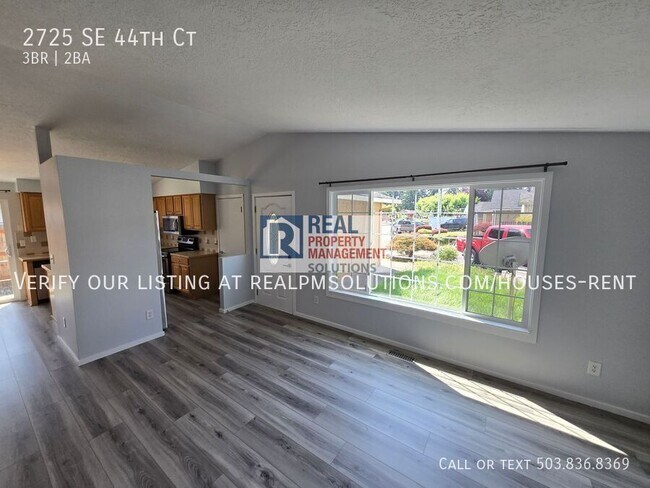 Building Photo - 2725 SE 44th Ct