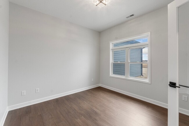 Building Photo - 1407 Tamalpais Dr