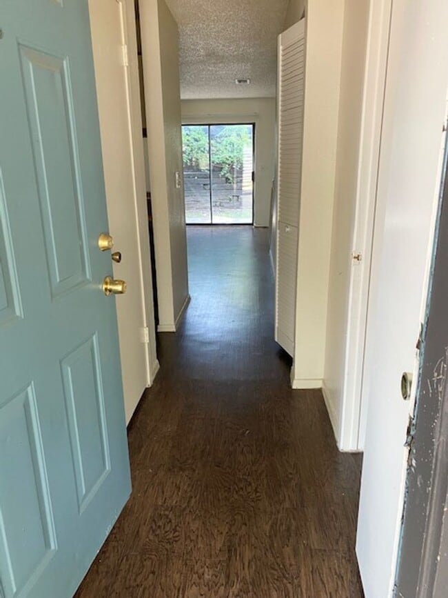 Photo - 2 BEDROOM CONDO BY UNT