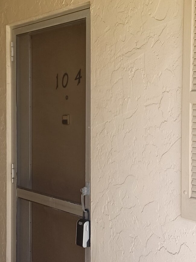 Foto del edificio - 909 SE 46th Ln