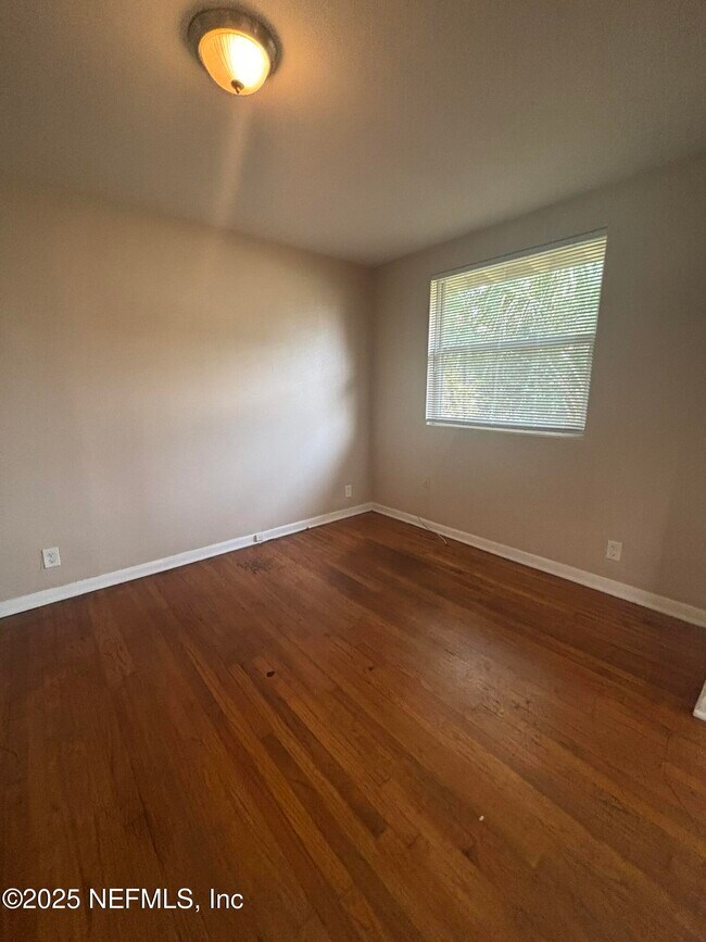 Foto del edificio - 2128 Lambert St