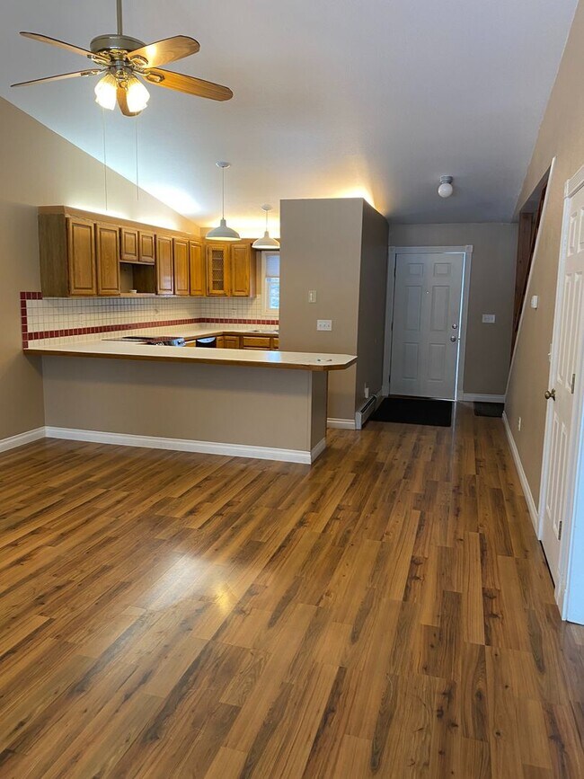 Foto del edificio - LONGTERM KENAI TOWNHOME