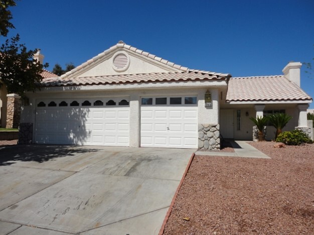 Primary Photo - 265 Datura St