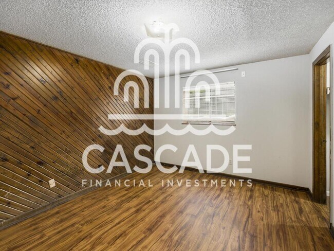 Foto del edificio - 10121 E 67th St