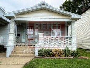Building Photo - 2208 W Delaware St