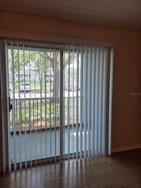 Foto del edificio - 5824 Lake Pointe Village Cir