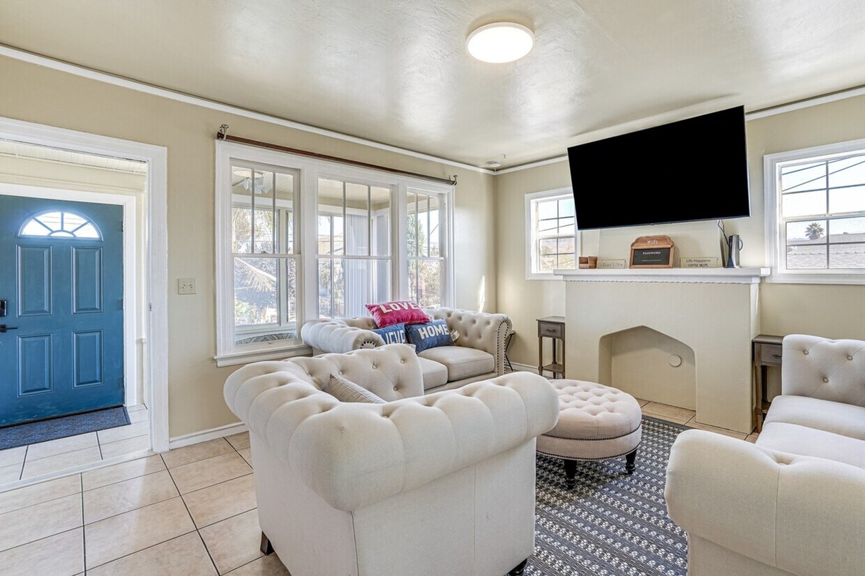 Primary Photo - 1218 84th Ave