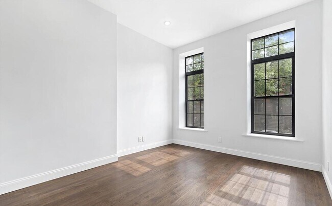 Foto del edificio - 703 Greene Ave