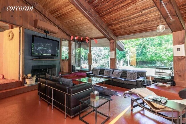 Building Photo - 26 Deep 6 Dr