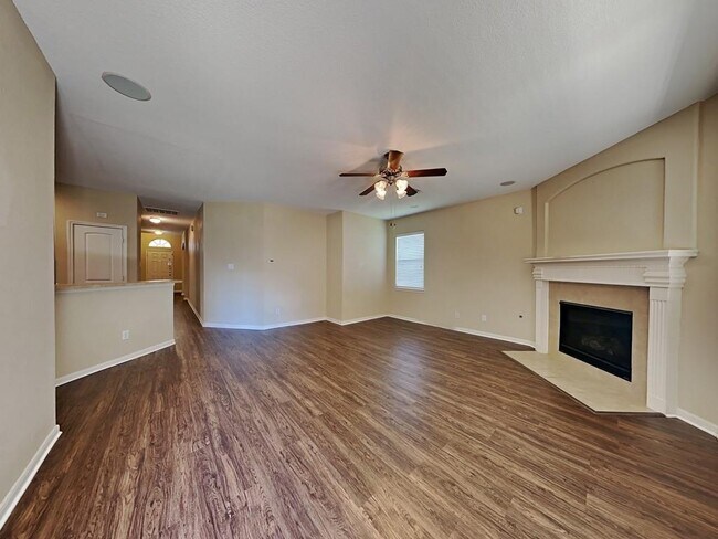 Foto del edificio - 14730 Fall Creek Preserve Dr