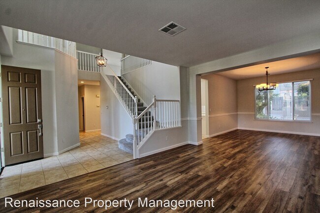 Building Photo - 5 br, 3 bath House - 333 Quail Run Cir.