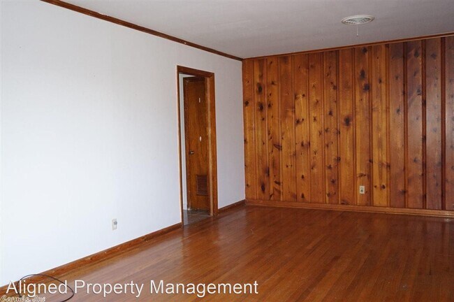 Building Photo - 3 br, 1 bath House - 71 Wesley
