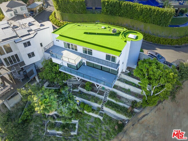 Foto del edificio - 8400 Franklin Ave