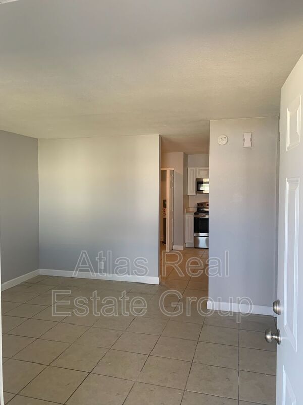 Foto del edificio - 960 N Jay St