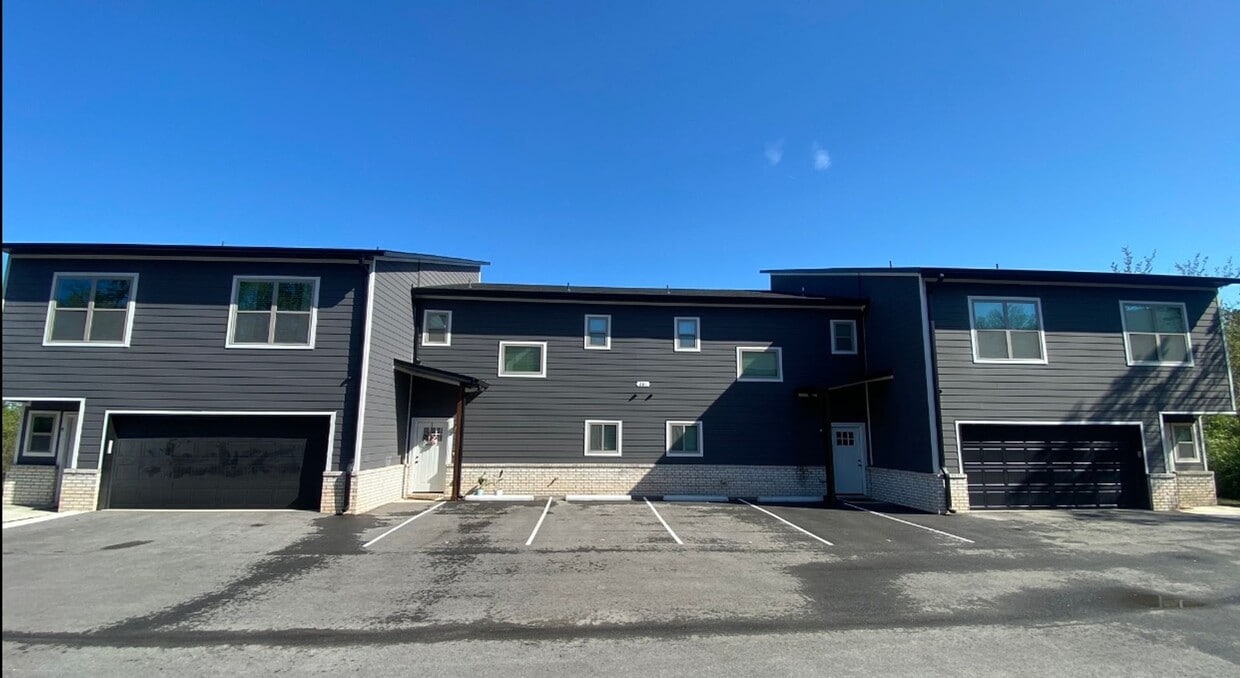Photo - 281 W Ash St