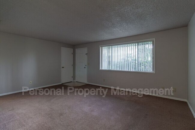 Foto del edificio - 10901 NE 7th St