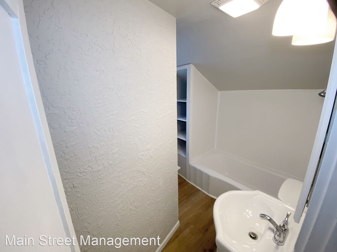 Building Photo - 2 br, 1 bath House - 531 1/2 N. Appleton St.