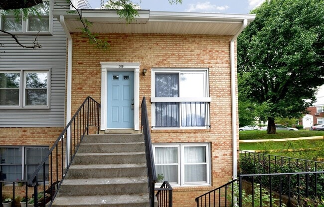 Photo - 134 N Bedford St Townhome
