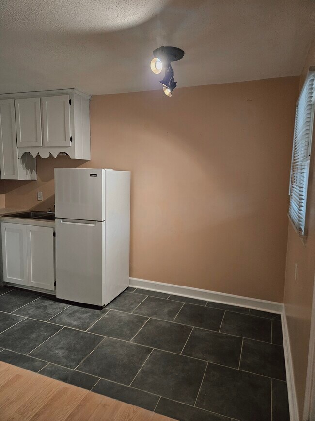 Foto del edificio - 4713 Evelyn Rd NW